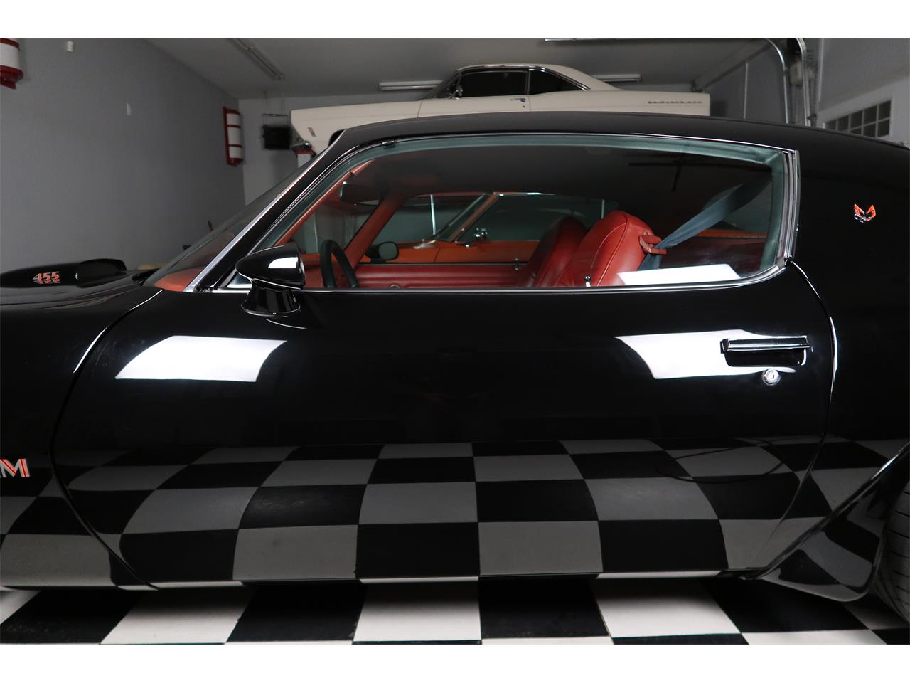 Pontiac-Firebird-1976-Starlight-Black-Red-32