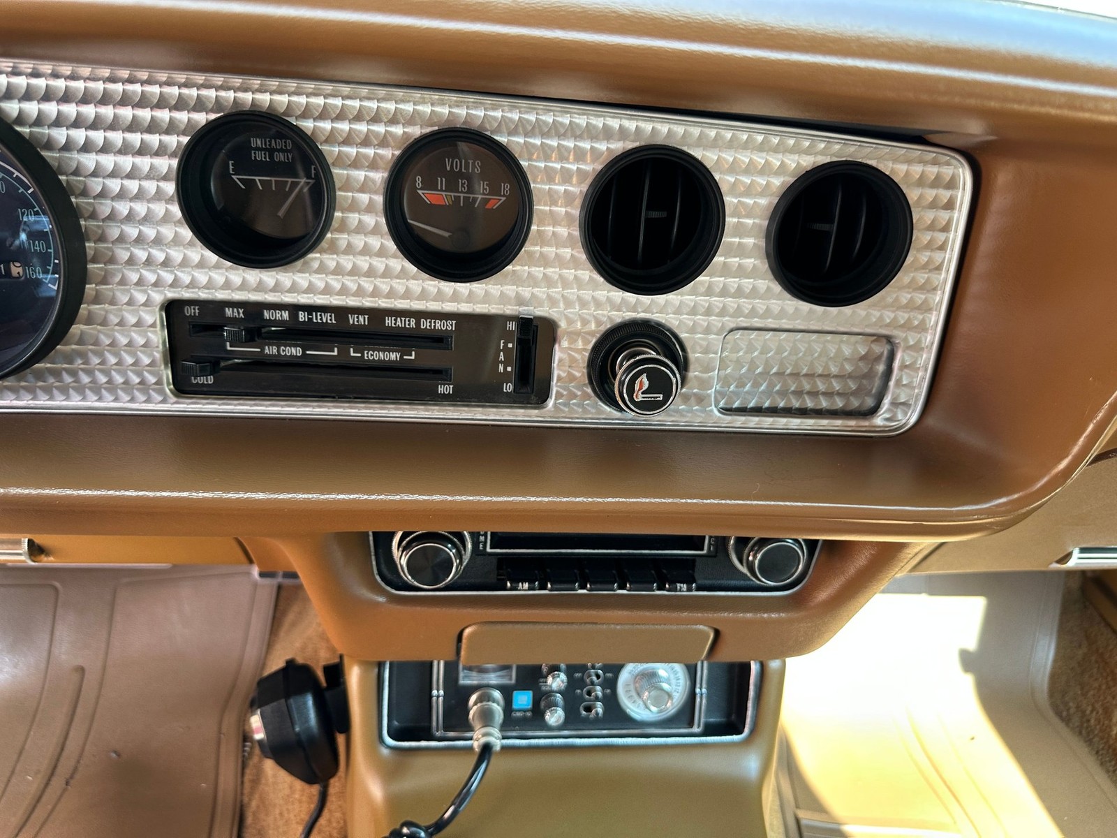 Pontiac-Firebird-1977-Coupe-20