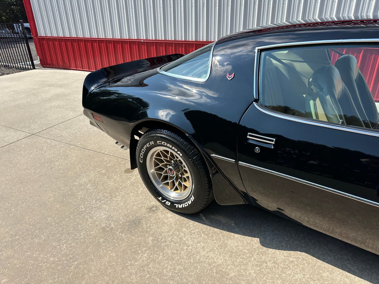 Pontiac-Firebird-1977-Coupe-34