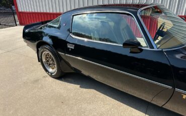 Pontiac-Firebird-1977-Coupe-36
