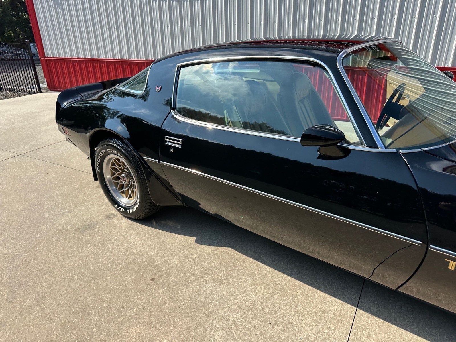 Pontiac-Firebird-1977-Coupe-36
