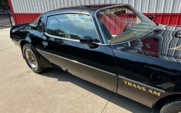 Pontiac-Firebird-1977-Coupe-37