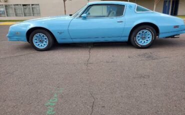 Pontiac-Firebird-1977-Sky-Blue-17