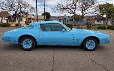 Pontiac-Firebird-1977-Sky-Blue-20