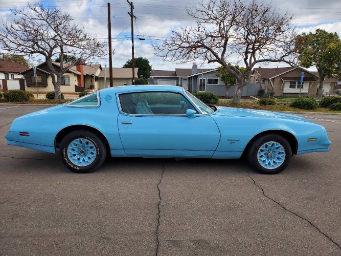 Pontiac-Firebird-1977-Sky-Blue-20