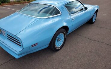 Pontiac-Firebird-1977-Sky-Blue-21