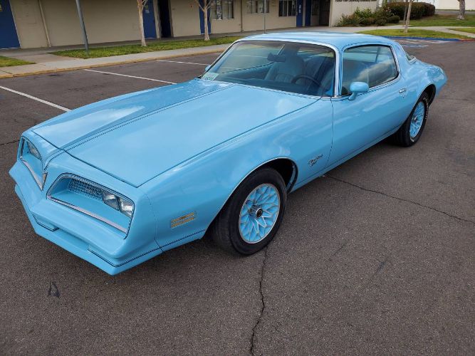 Pontiac-Firebird-1977-Sky-Blue-5