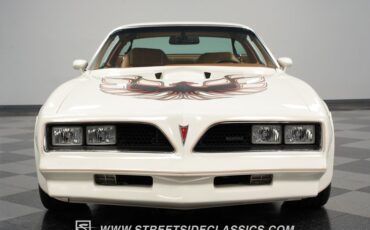 Pontiac-Firebird-1977-White-Tan-1