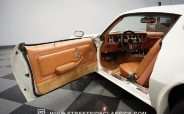 Pontiac-Firebird-1977-White-Tan-13