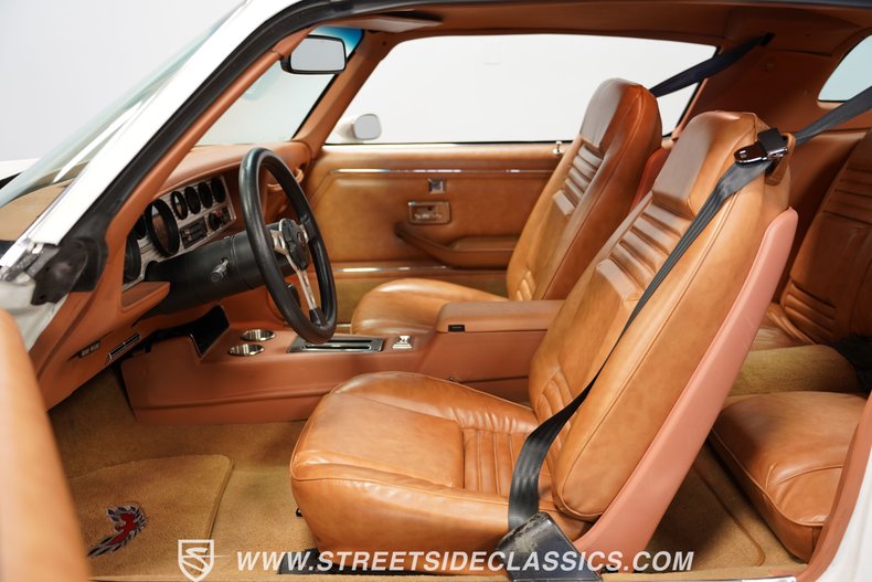 Pontiac-Firebird-1977-White-Tan-14