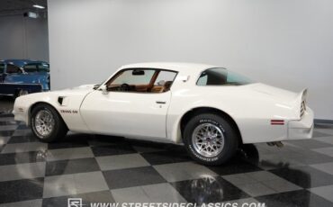 Pontiac-Firebird-1977-White-Tan-20