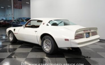Pontiac-Firebird-1977-White-Tan-21