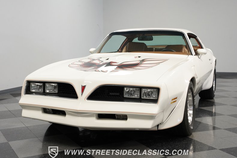 Pontiac-Firebird-1977-White-Tan-31