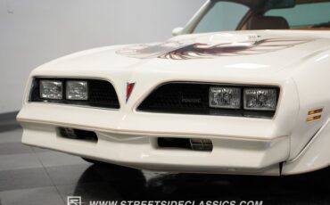 Pontiac-Firebird-1977-White-Tan-32