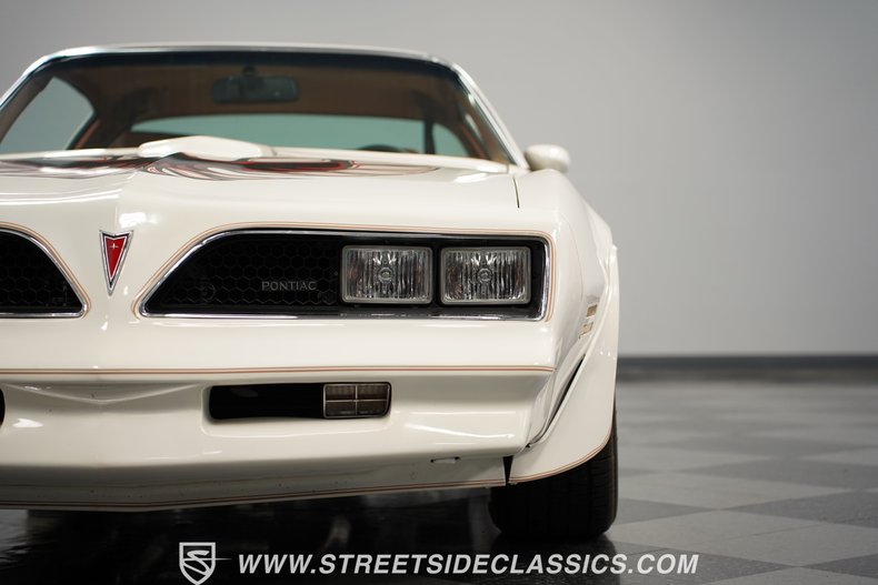 Pontiac-Firebird-1977-White-Tan-33