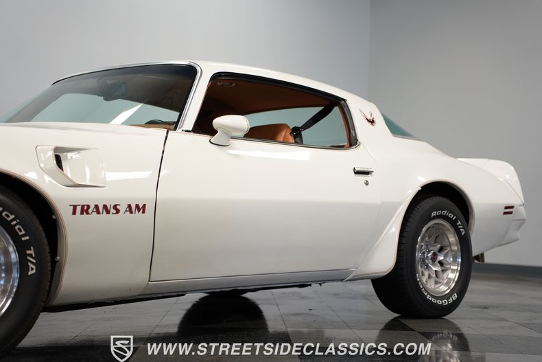 Pontiac-Firebird-1977-White-Tan-35