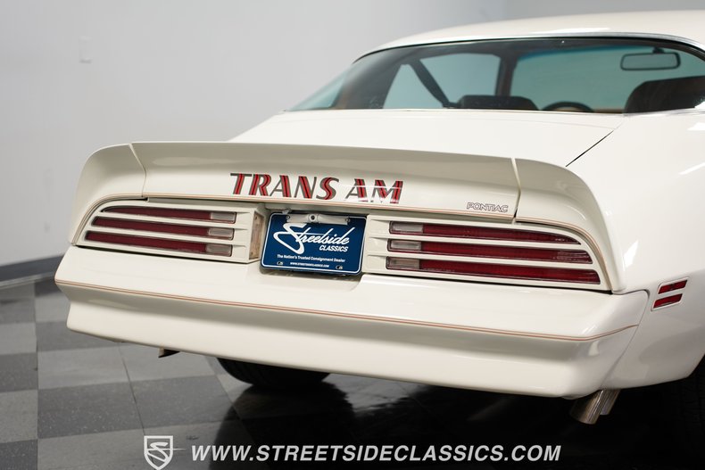 Pontiac-Firebird-1977-White-Tan-39