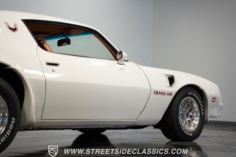 Pontiac-Firebird-1977-White-Tan-40