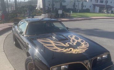 Pontiac-Firebird-1978-Coupe