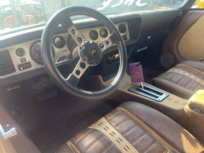 Pontiac-Firebird-1978-Yellow-Custom-Leather-13