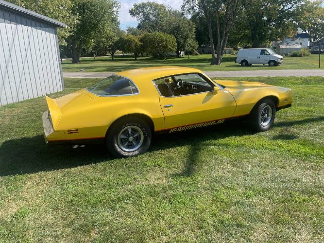 Pontiac-Firebird-1978-Yellow-Custom-Leather-15