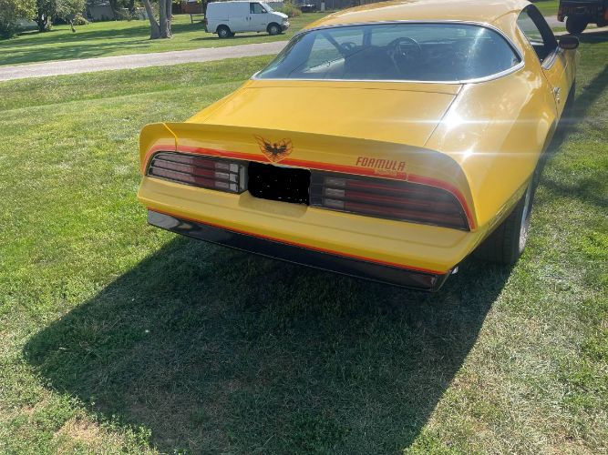 Pontiac-Firebird-1978-Yellow-Custom-Leather-16