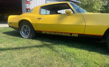 Pontiac-Firebird-1978-Yellow-Custom-Leather-19