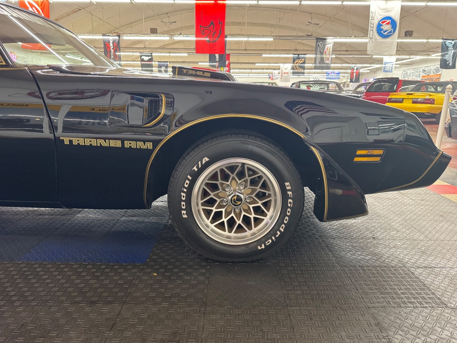Pontiac-Firebird-1979-25