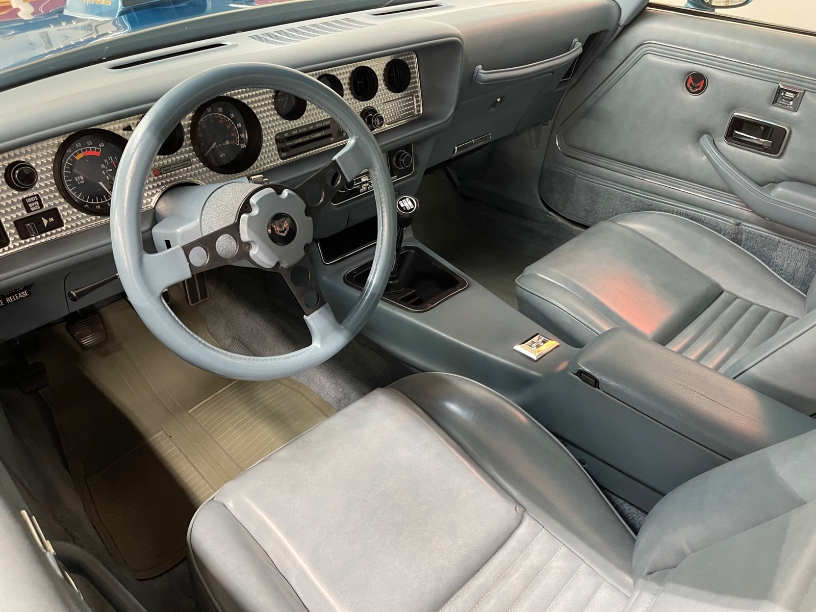 Pontiac-Firebird-1979-30