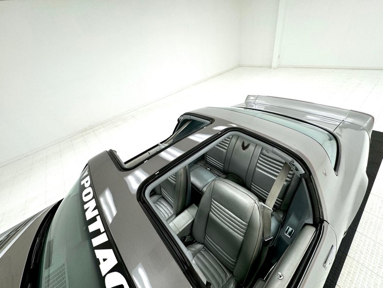 Pontiac-Firebird-1979-Platinum-Poly-Silver-15