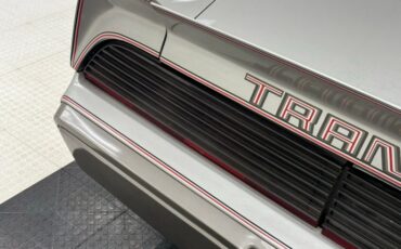 Pontiac-Firebird-1979-Platinum-Poly-Silver-19