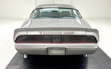 Pontiac-Firebird-1979-Platinum-Poly-Silver-3