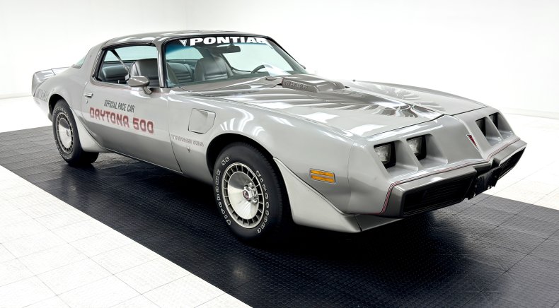 Pontiac-Firebird-1979-Platinum-Poly-Silver-6