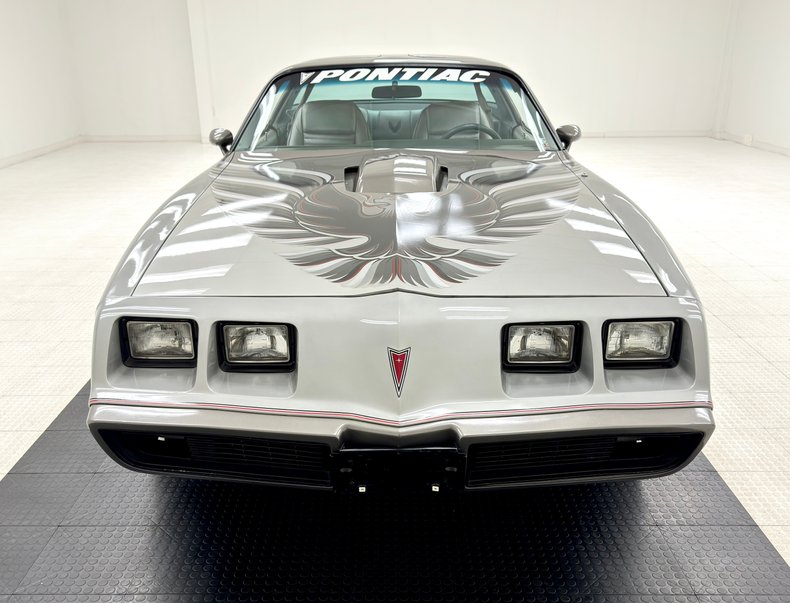 Pontiac-Firebird-1979-Platinum-Poly-Silver-8