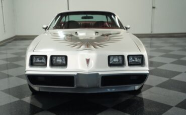 Pontiac-Firebird-1979-Platinum-Silver-Meta-Carmine-16
