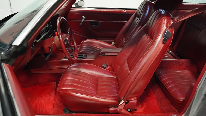 Pontiac-Firebird-1979-Platinum-Silver-Meta-Carmine-34