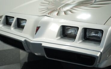 Pontiac-Firebird-1979-Platinum-Silver-Meta-Carmine