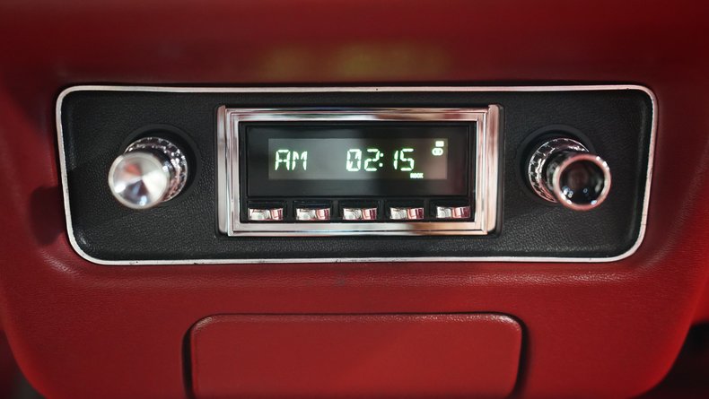 Pontiac-Firebird-1979-Platinum-Silver-Meta-Carmine-39