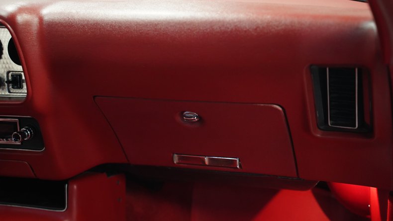 Pontiac-Firebird-1979-Platinum-Silver-Meta-Carmine-46