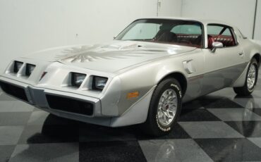 Pontiac-Firebird-1979-Platinum-Silver-Meta-Carmine-6