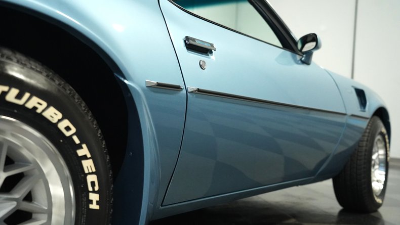 Pontiac-Firebird-1981-Dresden-Blue-Blue-19