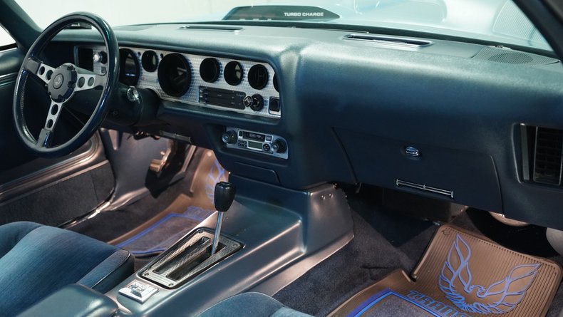 Pontiac-Firebird-1981-Dresden-Blue-Blue-44