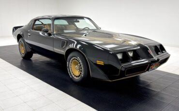 Pontiac-Firebird-1981-Starlite-Black-Light-Doeskin-20
