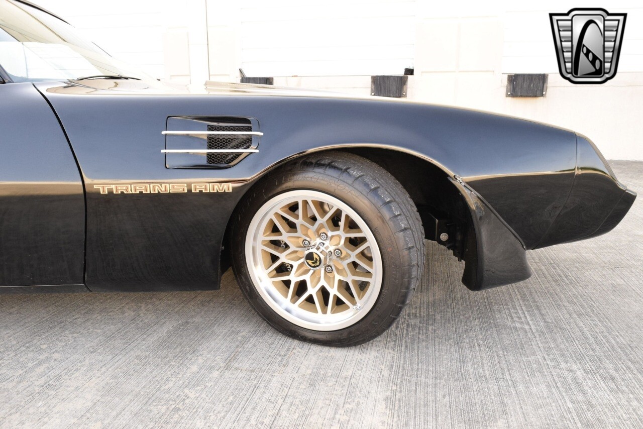 Pontiac-Firebird-1981-coupe-11
