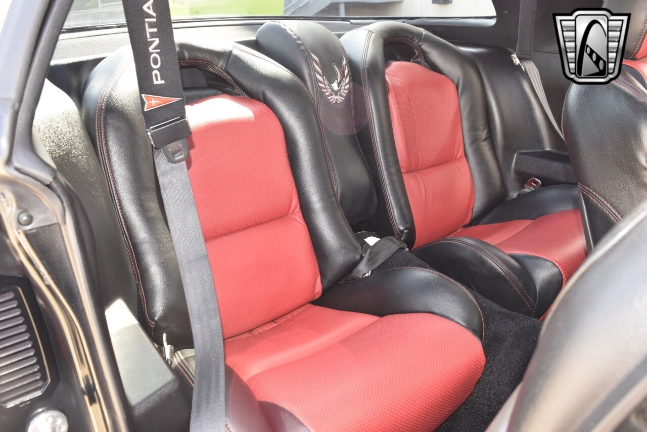 Pontiac-Firebird-1981-coupe-25