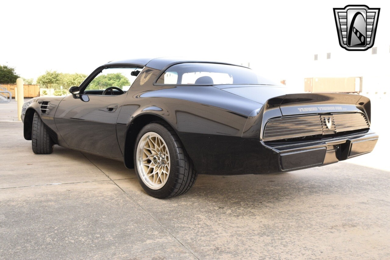Pontiac-Firebird-1981-coupe-3
