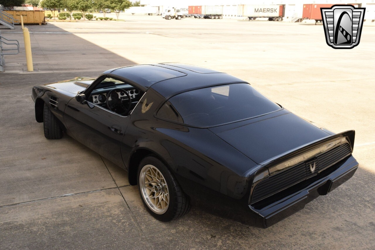 Pontiac-Firebird-1981-coupe-35