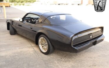 Pontiac-Firebird-1981-coupe-36