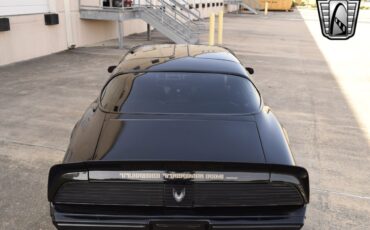Pontiac-Firebird-1981-coupe-37