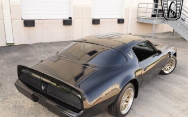 Pontiac-Firebird-1981-coupe-4